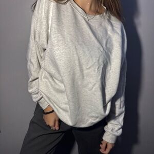 ARITZIA TNA’s Heather Gray Light Sweatshirt